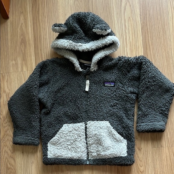 Patagonia Gray and Cream Fleece Fox Jacket Baby Furry Friends Hoody - Picture 2 of 10